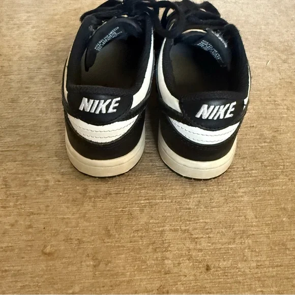 Little kids size 12c Nike Panda Dunks - Picture 7 of 8